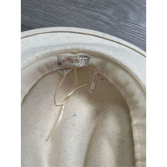 Free People - Wythe Leather Band Felt Fedora Hat in French Vanilla - Picture 7 of 8